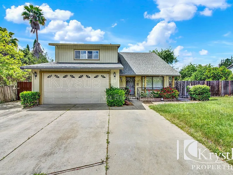 1398 Hale St — Photo 4