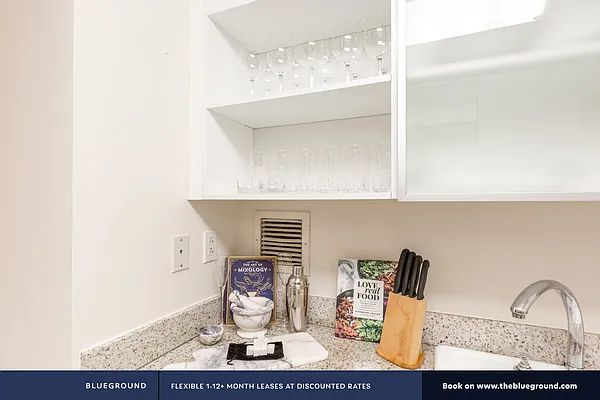 Rented by The Blueground | media 98