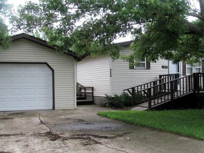 204 E 5th St, Lake Park, IA, 51347