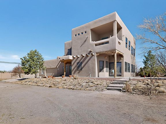 4th image of 5566 Corrales Rd