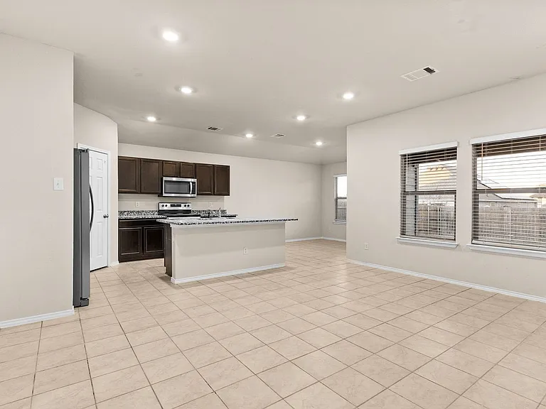 9506 Murandy Dr — Photo 5