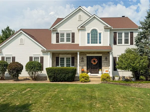 159 Kingston Dr, Aurora, OH 44202