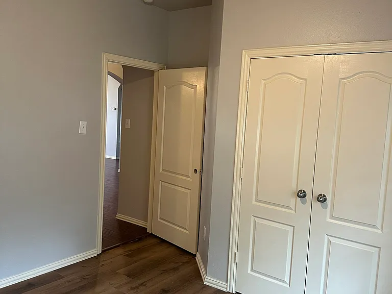 4561 Grassy Glen Dr — Photo 8
