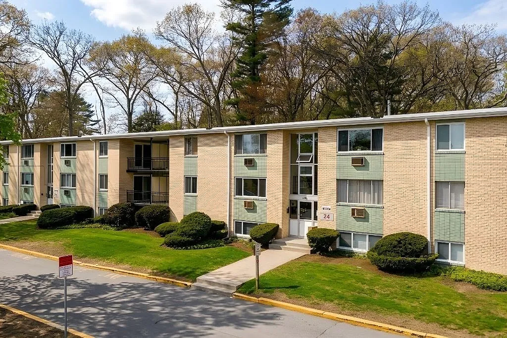 2 bed, 785 sqft, $2,450 — Photo 1