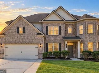 5470 Mirror Lake Dr, Cumming, GA 30028