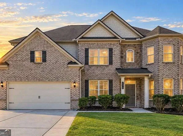 5470 Mirror Lake Dr, Cumming, GA 30028
