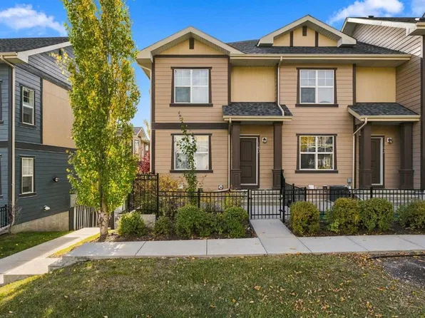 140 Evanscrest Gdns NW, Calgary, AB T3P 0S1