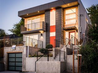 7152 Woodside Pl SW, Seattle, WA 98136