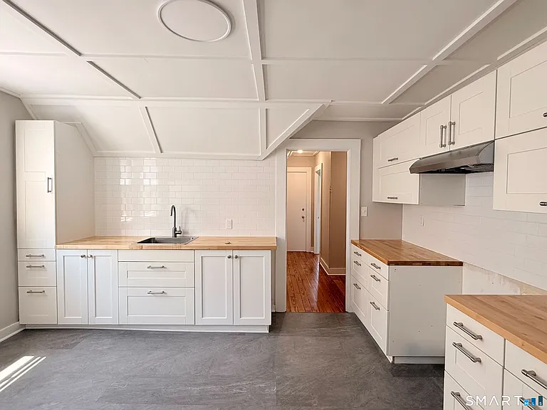 72 N Whittlesey Ave #3 — Photo 3