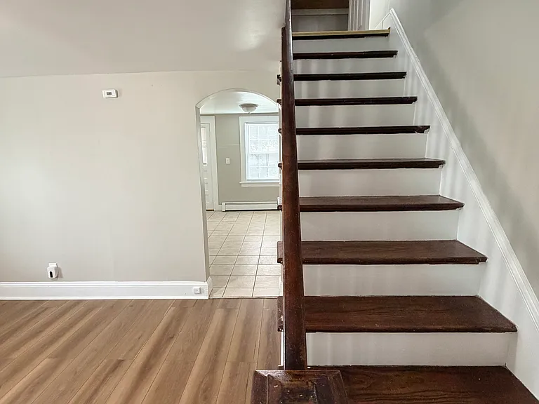 18 Maple St — Photo 13