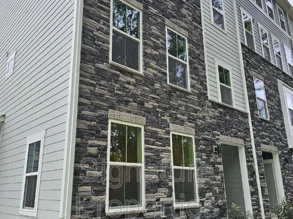 8026 Lake Laurel Ln, Glen Allen, VA 23060