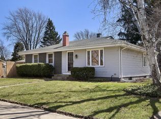 5433 68th St, Kenosha, WI 53142
