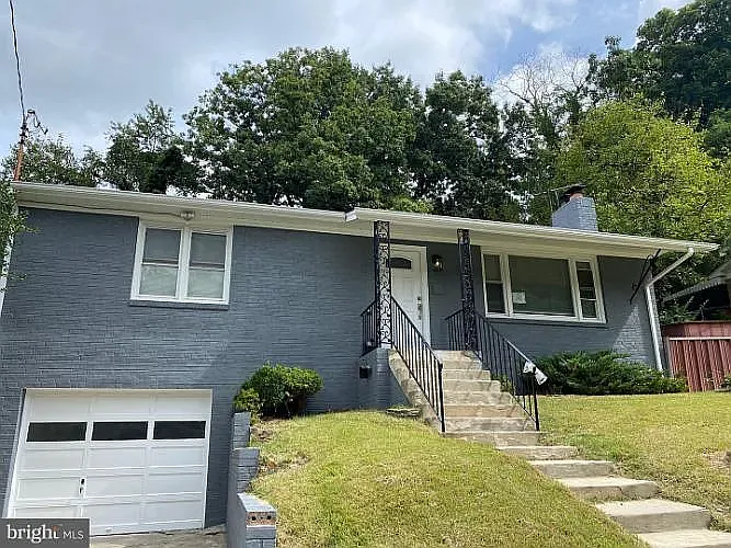 3 bed, 2044 sqft, $3,250 — Photo 3
