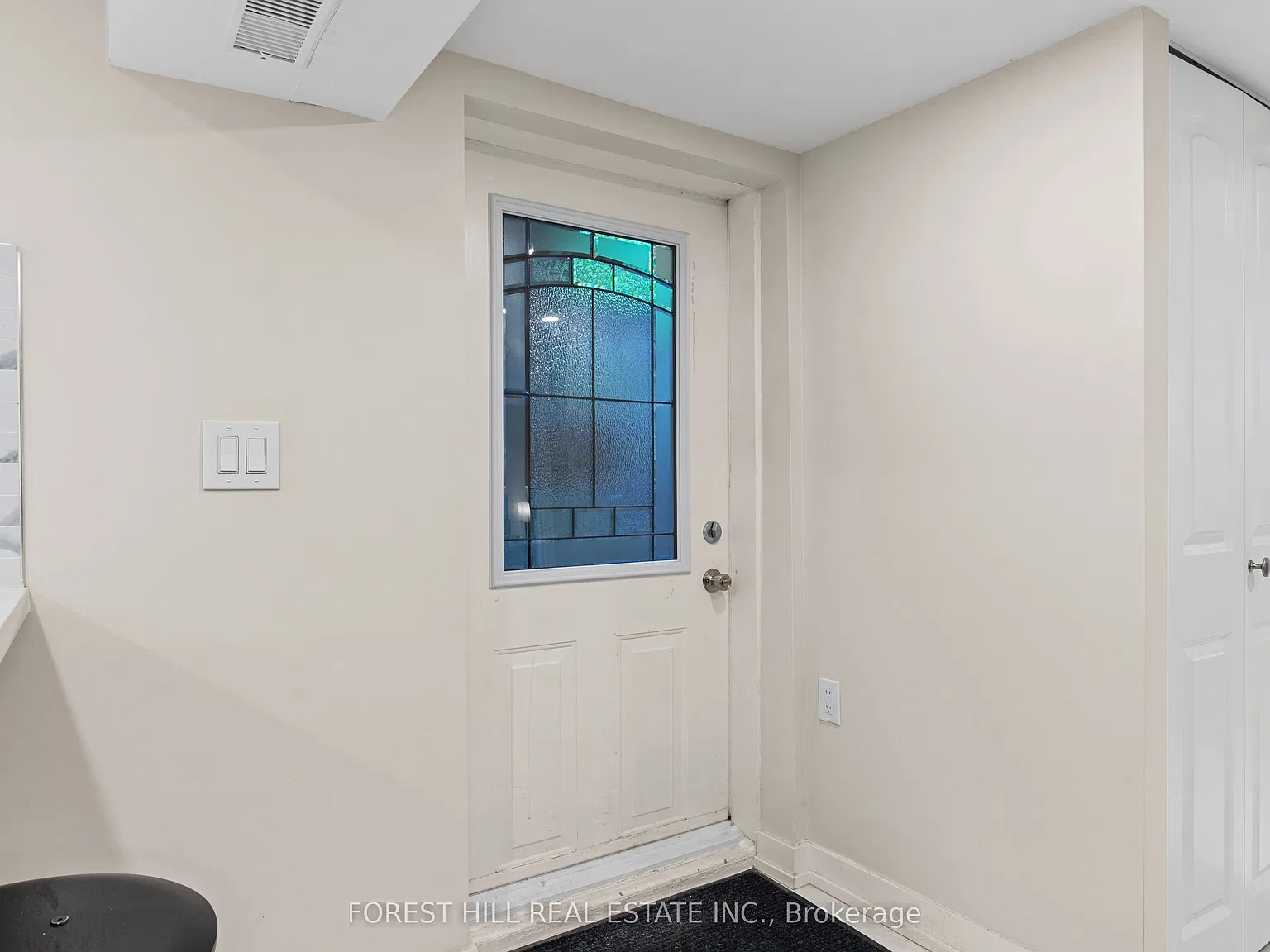 1 bed, $2,100 — Photo 2