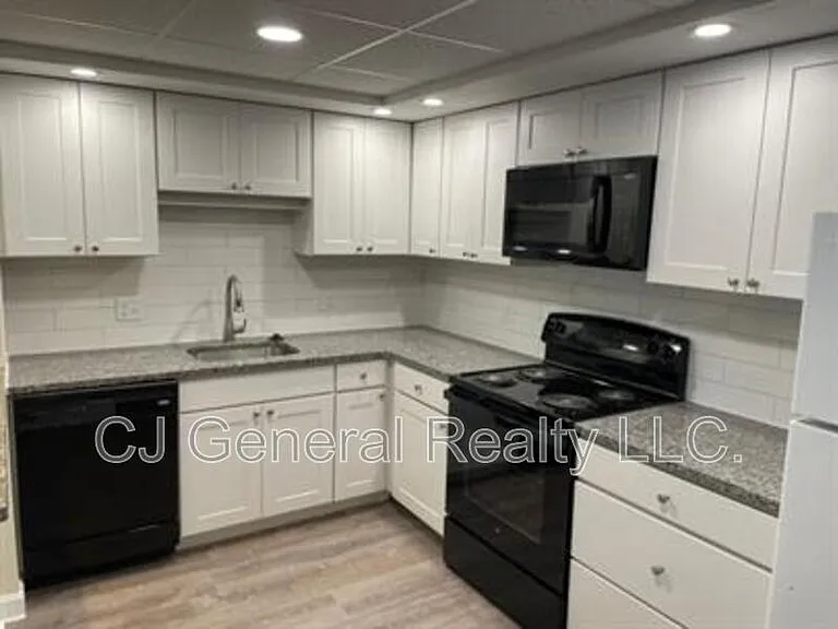 106 Broad St #52 — Photo 2