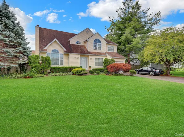 1453 7th Street, West Babylon, NY 11704