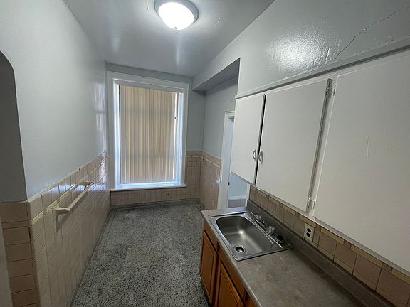 3rd image of 229 Scott St APT 25