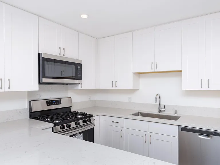 1555 S Bundy Dr #202 — Photo 1