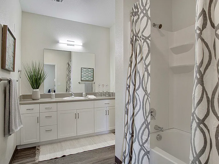 VIDA LUXURY APARTMENTS — Photo 14