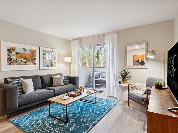 4th image of 11103 SW Davies Rd #603
