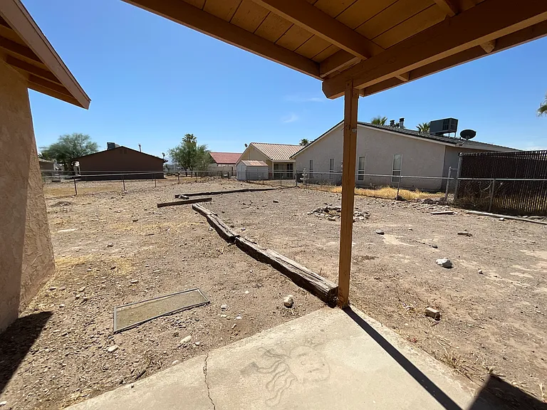 341 Anna Cir — Photo 17