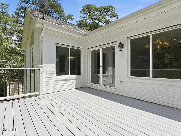 25 Kingswood Cir — Photo 33