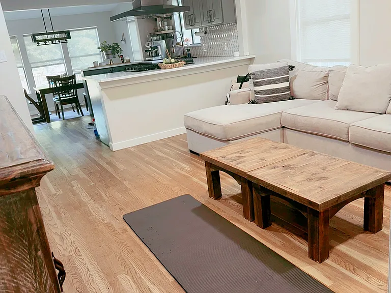 4804 Rowena Ave — Photo 6