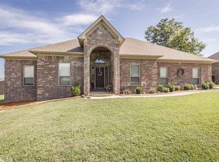 182 Crystal Lake Rd, Austin, AR 72007
