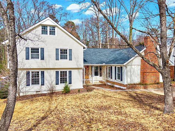 3rd image of 2113 Port Royal Rd