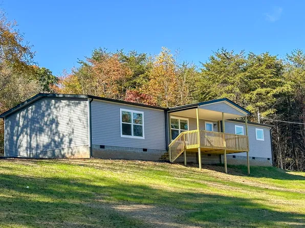 354 Bungalow Dr, Dandridge, TN 37725