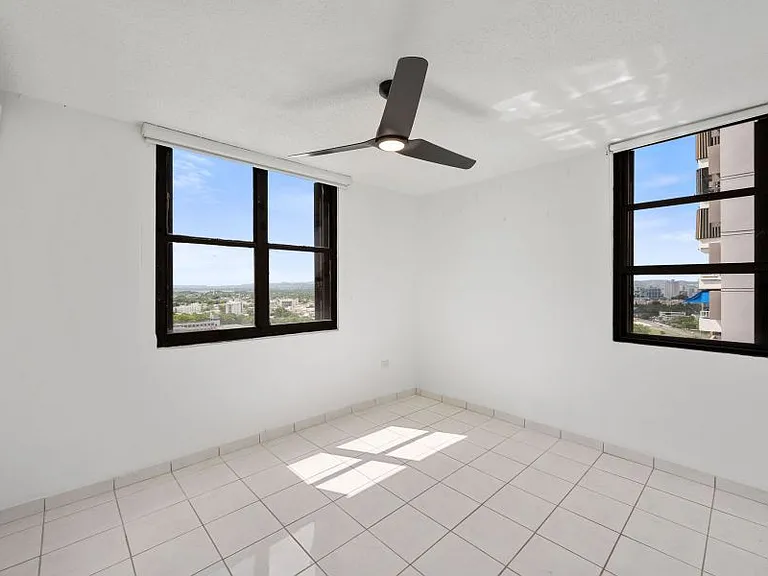 Ave Ponce de Leon 1717 Condominio Plaza Inmaculada — Photo 21