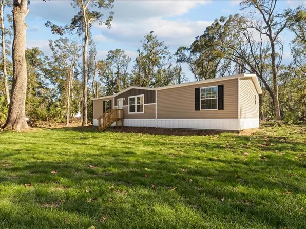 1025 NE 558th St, Old Town, FL 32680