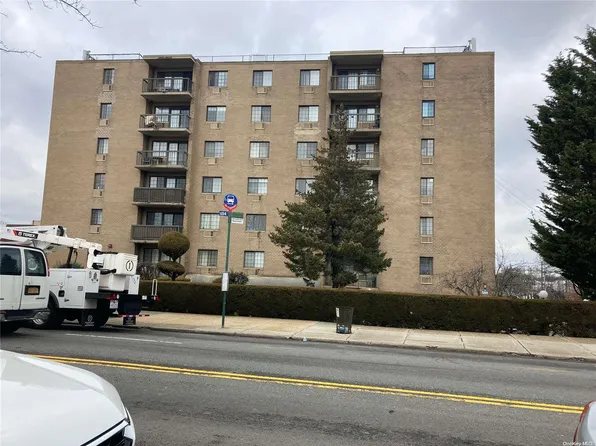 71-57 Metropolitan Avenue #3B, Middle Village, NY 11379