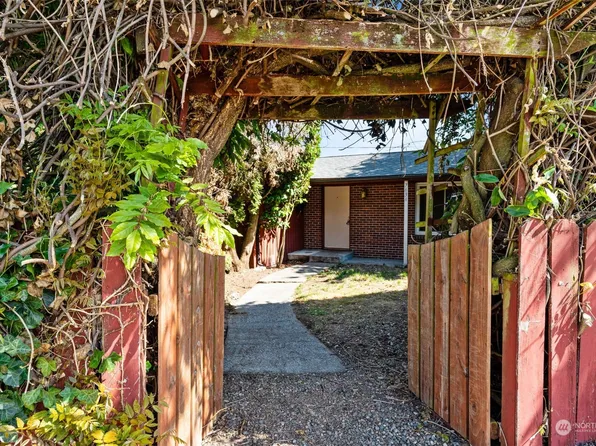 7634 S 112th Street, Seattle, WA 98178