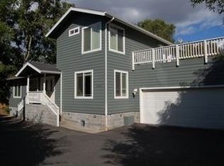 1225 River Ln, Grants Pass, OR 97527