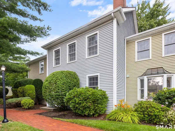 1 East Hayestown Road #33, Danbury, CT 06811