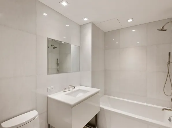 5 Franklin Place image 5 of 9