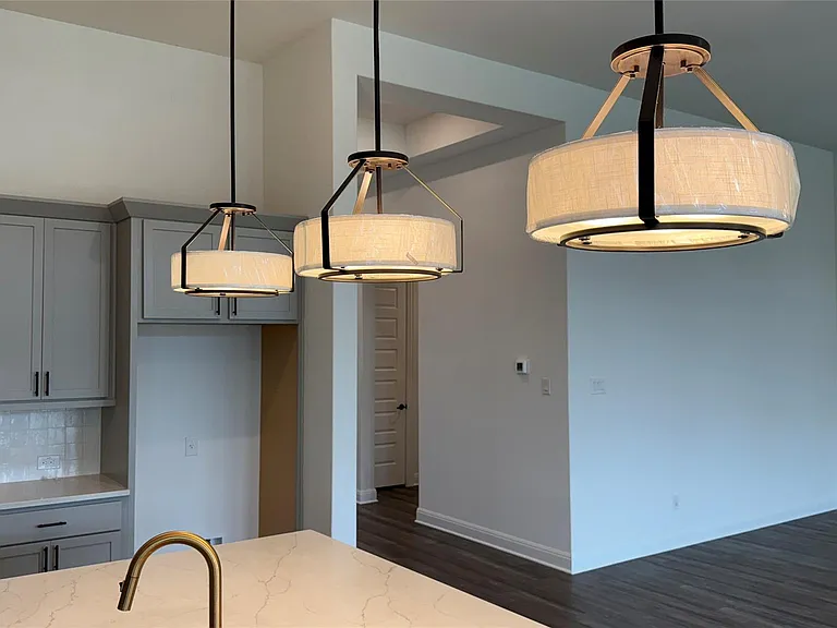 352 Olympic Park Dr — Photo 5