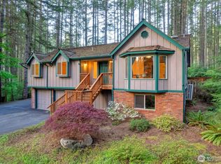 3525 SE Saint Mathews Ct, Pt Orchard, WA 98367