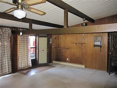 2nd image of 3833 Longridge Dr