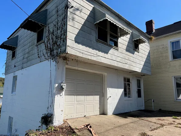 1707 1/2 Hamill Ave, Clarksburg, WV 26301