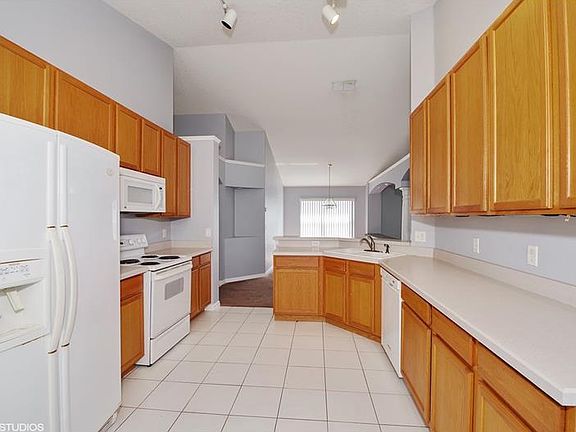 3rd image of 19768 Glen Elm Way