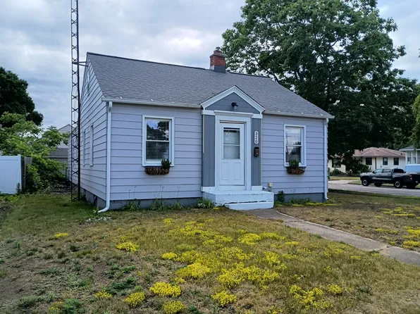 320 S Griffin St, Grand Haven, MI 49417