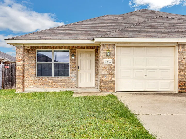 319 Cedar Ridge Dr #A — Photo 1