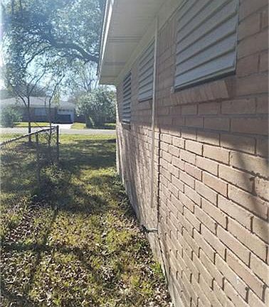 2nd image of 1305 Lyric Ln