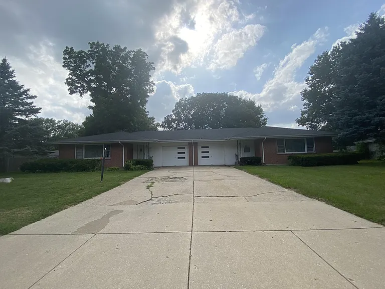 1207 Eastview Rd — Photo 51