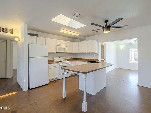 2nd image of 7737 W MEDLOCK Drive
