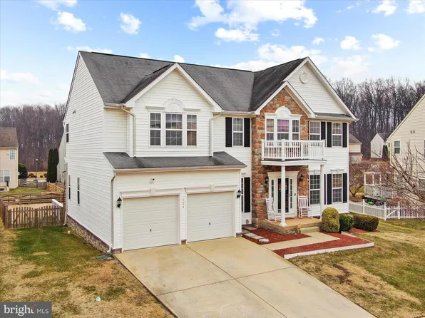 121 Chagall Ln, Martinsburg, WV 25403