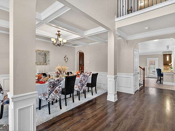 4th image of 3809 Maiden Fern Ln