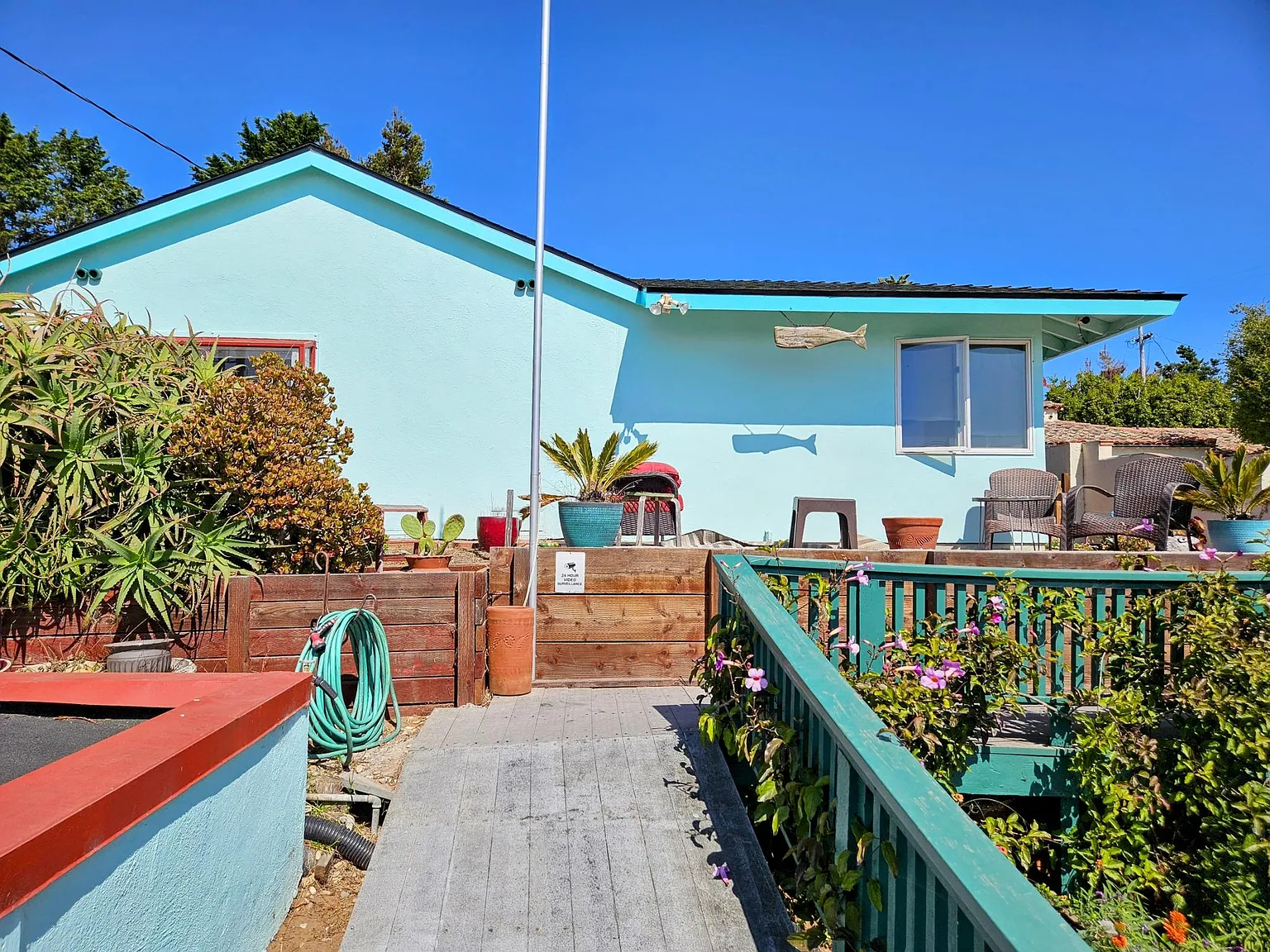310 Kern Ave — Photo 3